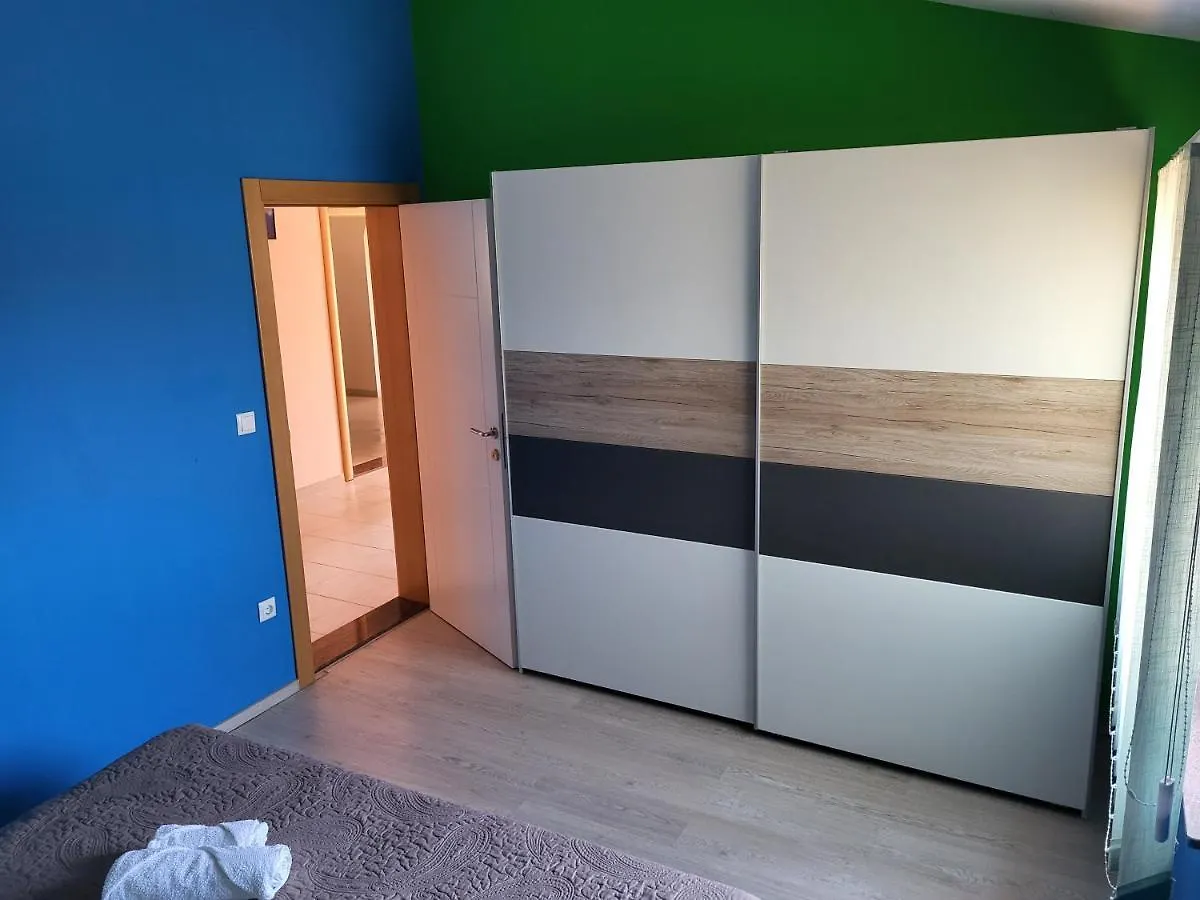 Apartment Leonardo Vrsi