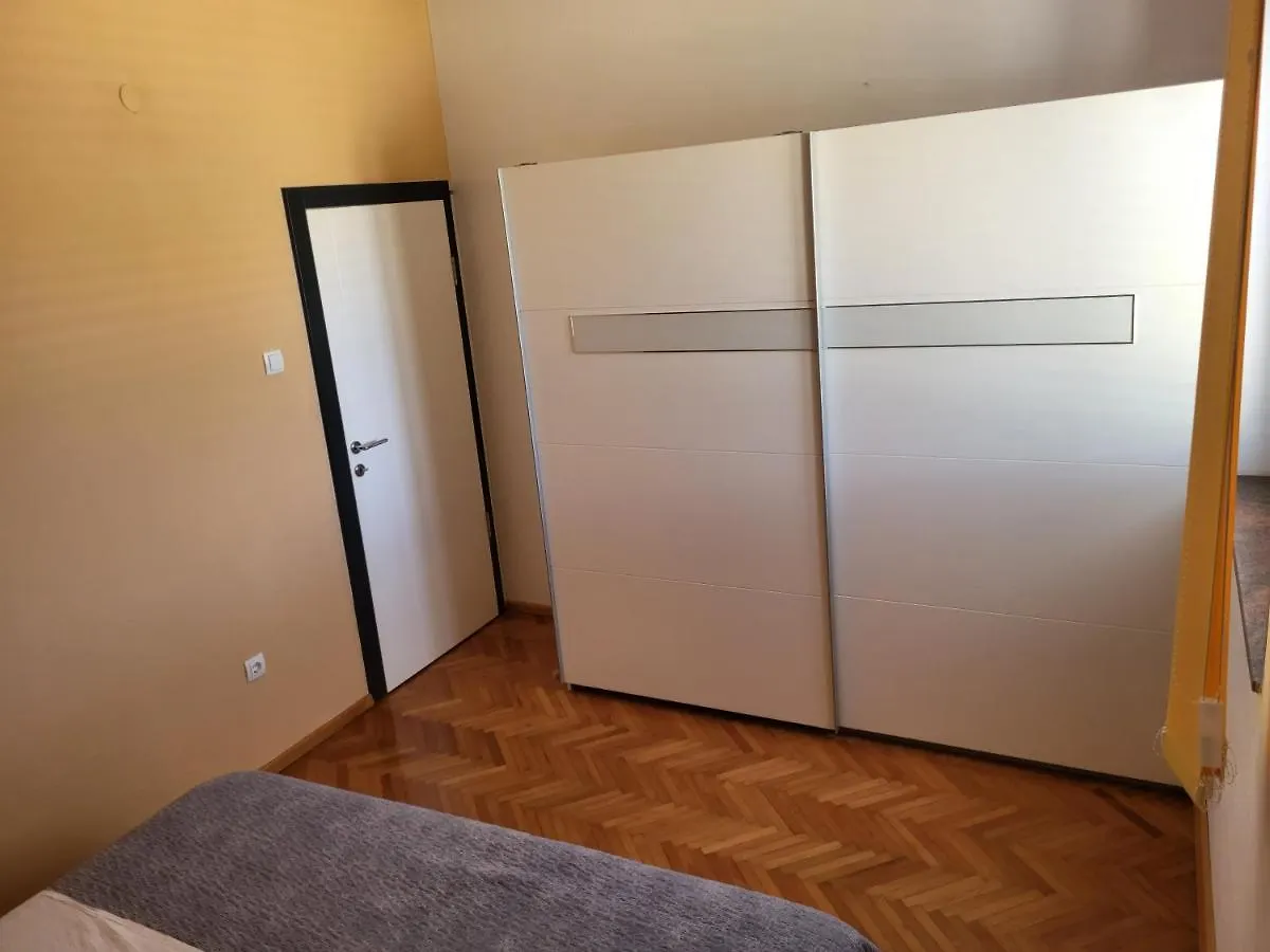 Apartment Leonardo Vrsi