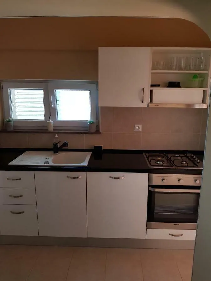 Apartment Leonardo Vrsi