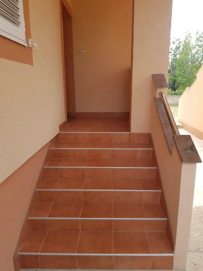 Apartment Leonardo Vrsi