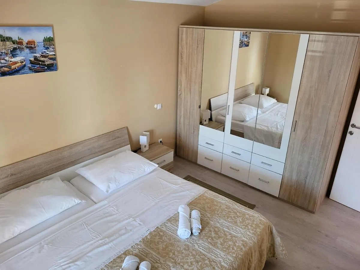 Apartment Leonardo Vrsi Croatia