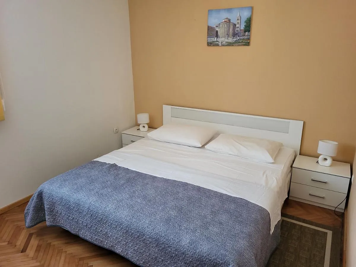 Apartment Leonardo Vrsi